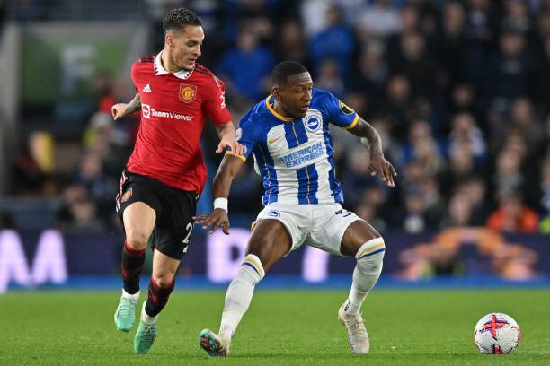 步伐似乎仍 步伐似乎仍