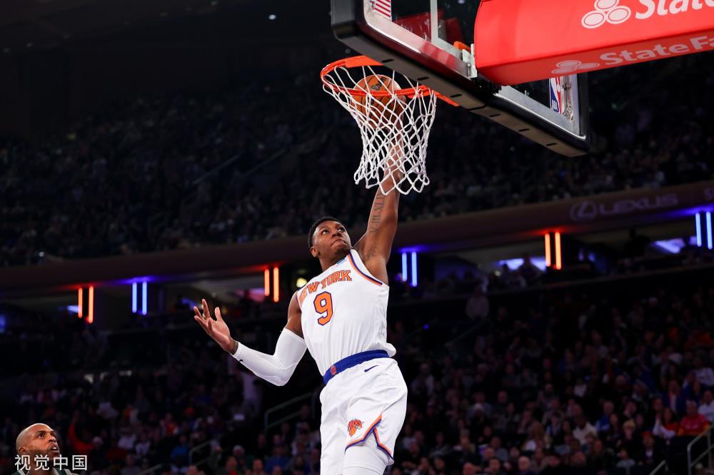 不仅归功于 不仅归功于