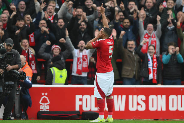 然而凭借主 然而凭借主