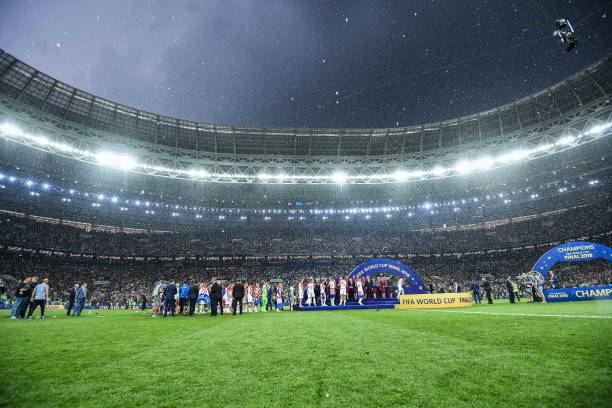 他们深入研 他们深入研