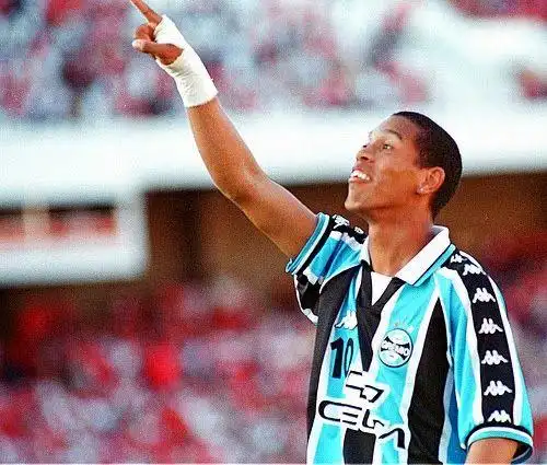 屢見不鮮 屢見不鮮