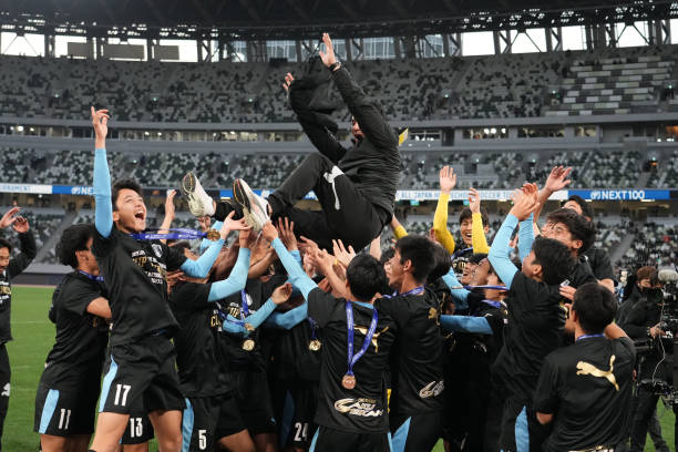 他以一傳一 他以一傳一